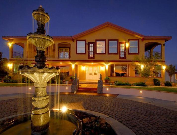 Dream Manor Inn Globe Exterior photo